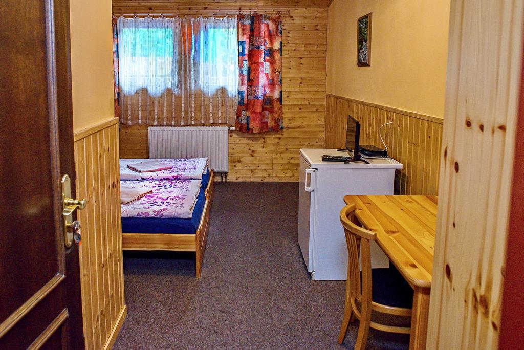 Penzion Radosov Ubytovani V Soukromi Kyselka  Buitenkant foto